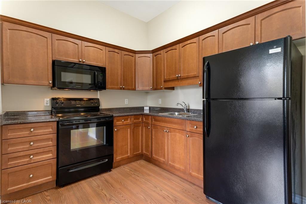 302-140 West River Street Property Photo 9