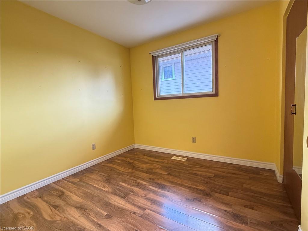 284 Bakersfield Drive Property Photo 7