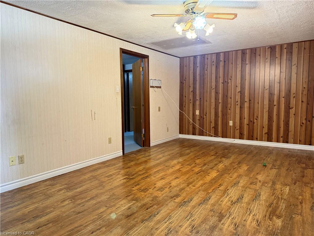 284 Bakersfield Drive Property Photo 12