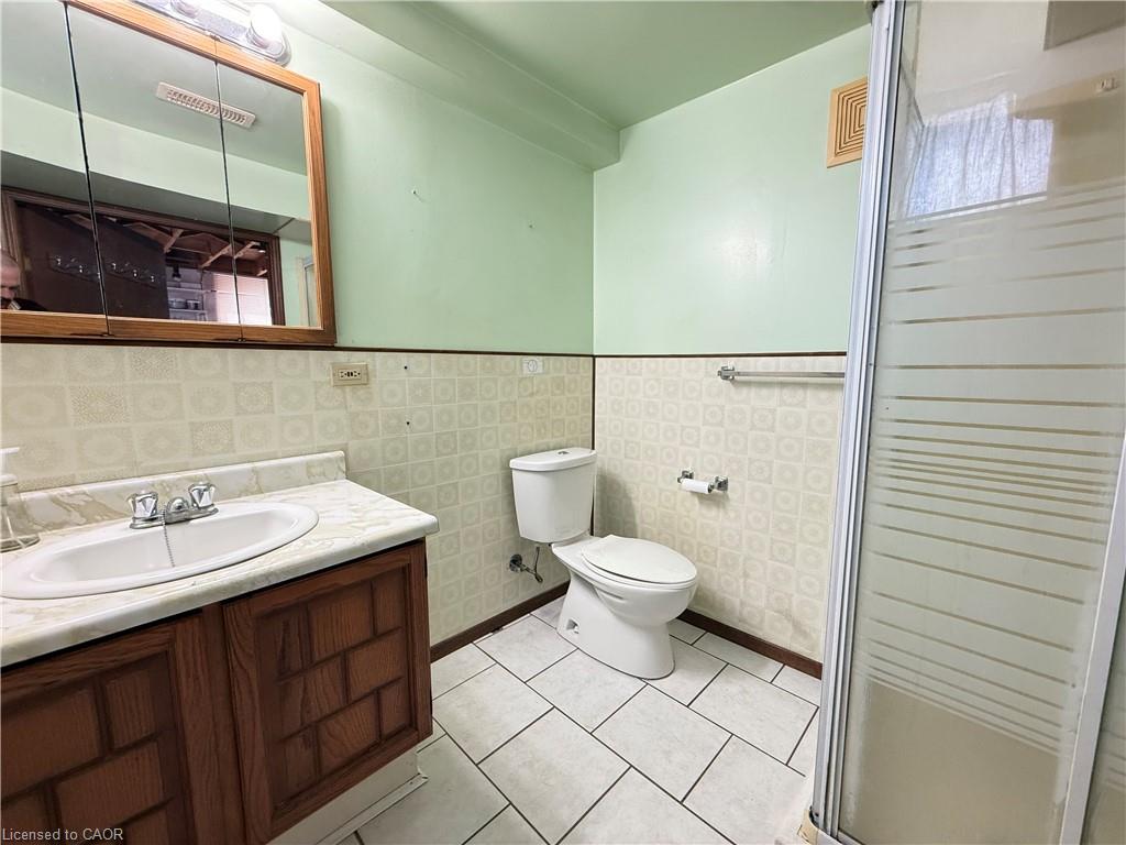 284 Bakersfield Drive Property Photo 16