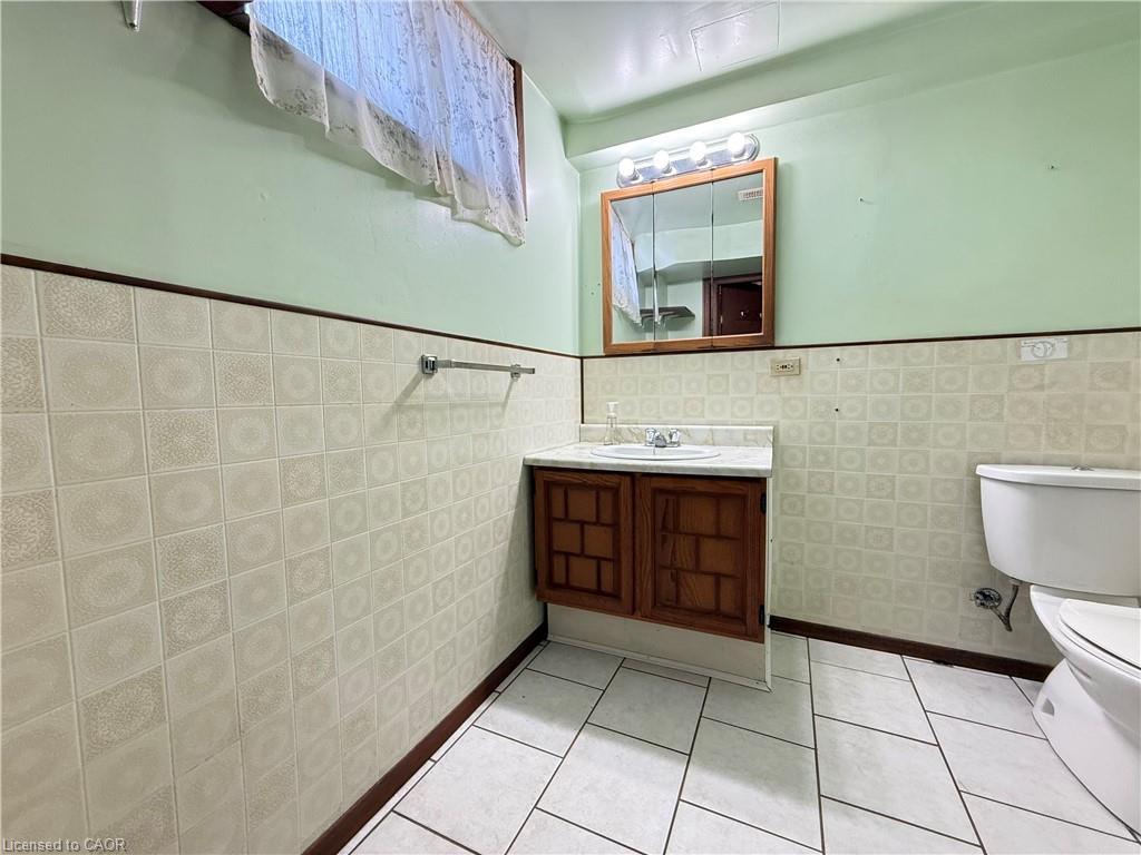 284 Bakersfield Drive Property Photo 17