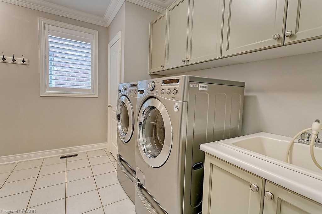 2384 Rock Point Drive Property Photo 14