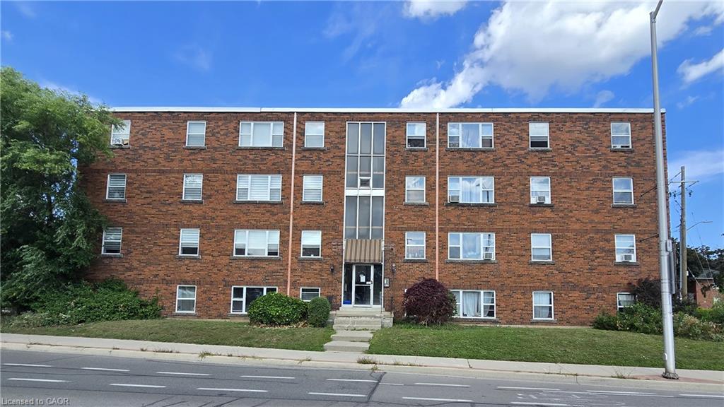 6-849 Brant Street Property Photo 1