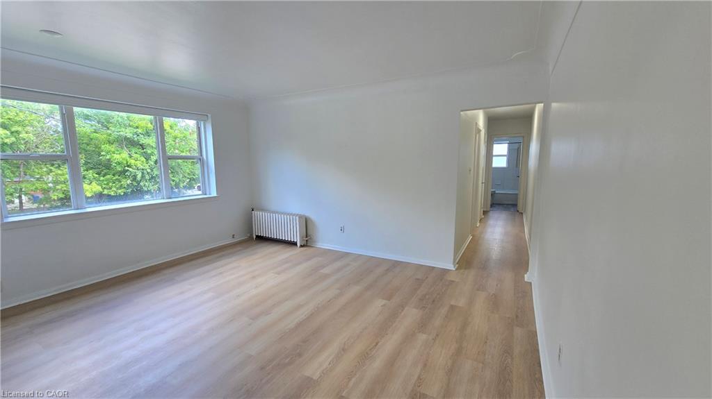 6-849 Brant Street Property Photo 2