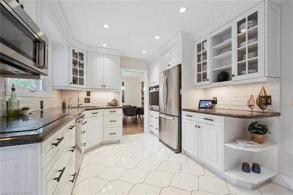 5 Tamarack Place Property Photo 8