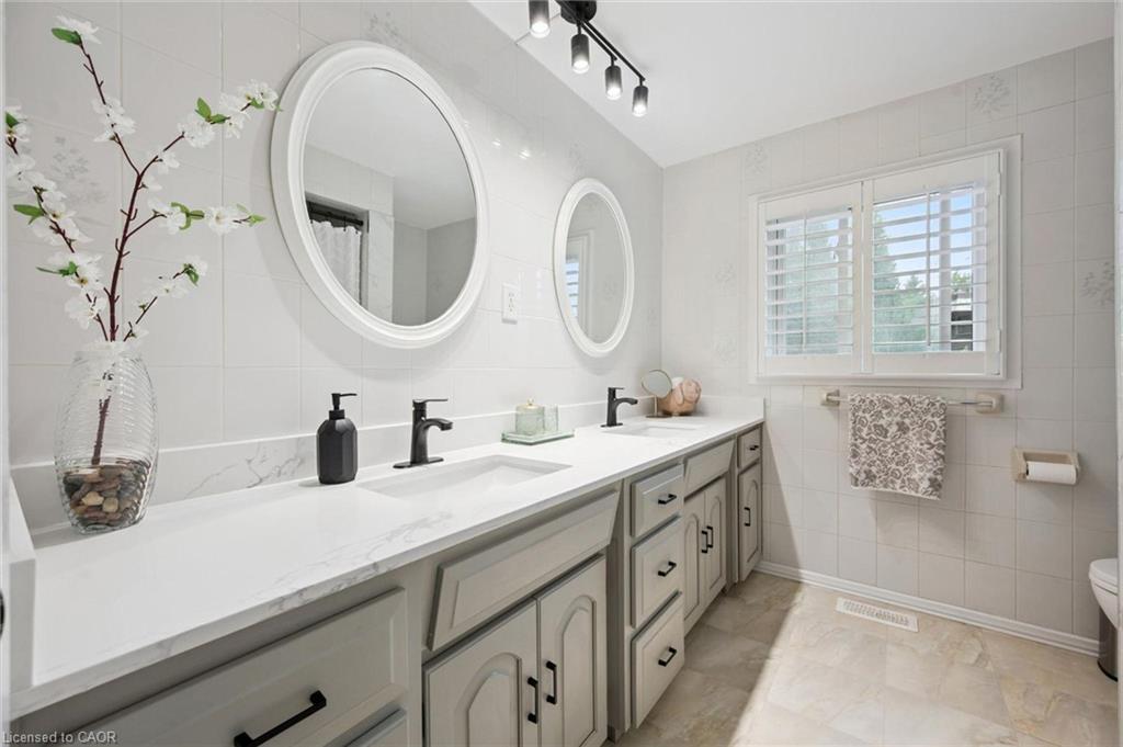 5 Tamarack Place Property Photo 24