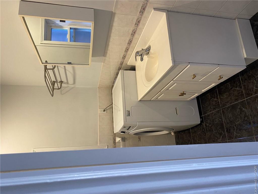 359 Barton Street E Property Photo 15