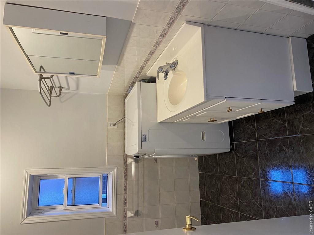 359 Barton Street E Property Photo 19