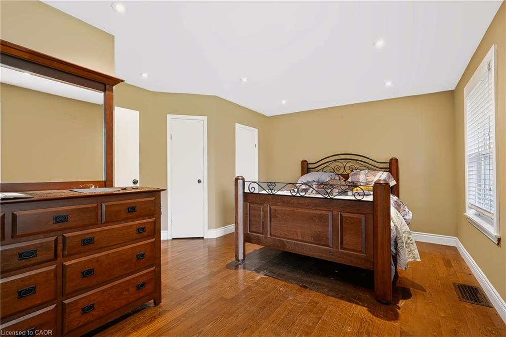 1046 Shepherds Drive Property Photo 19