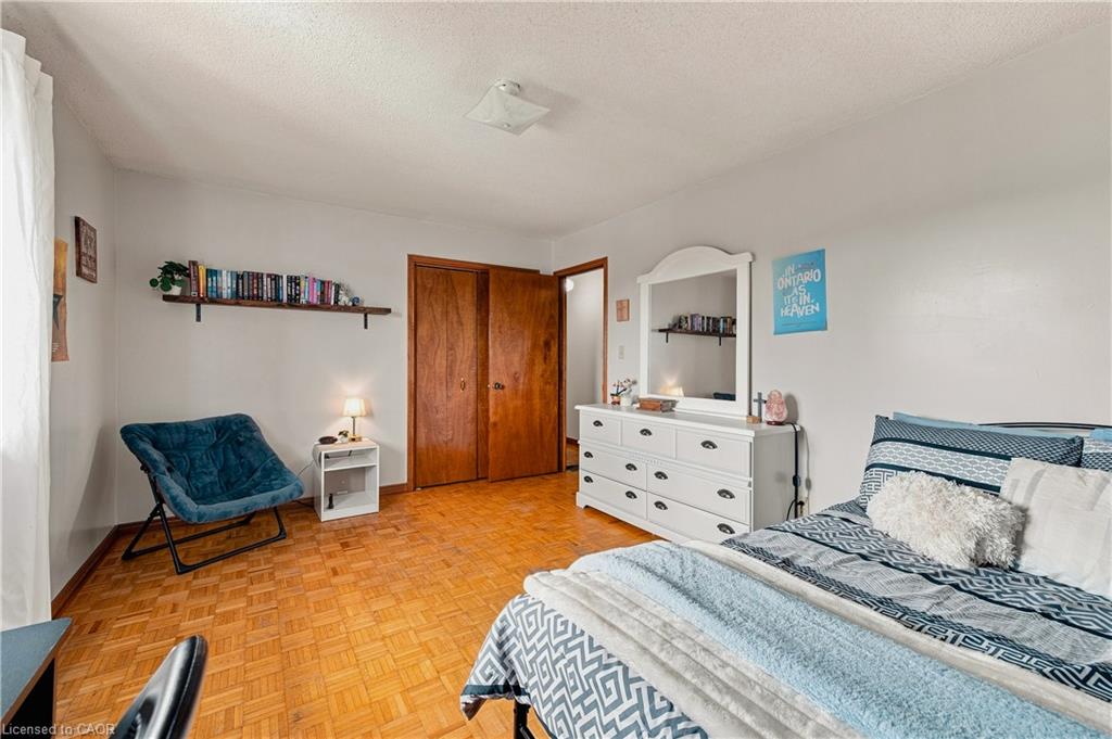 590 Albert Avenue N Property Photo 27