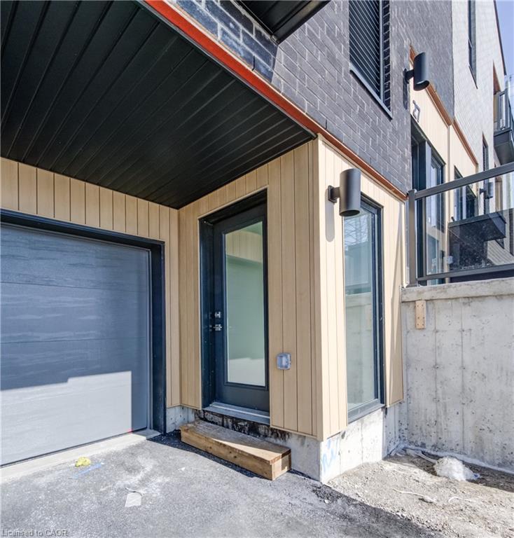 27 Urbane Boulevard Property Photo 3
