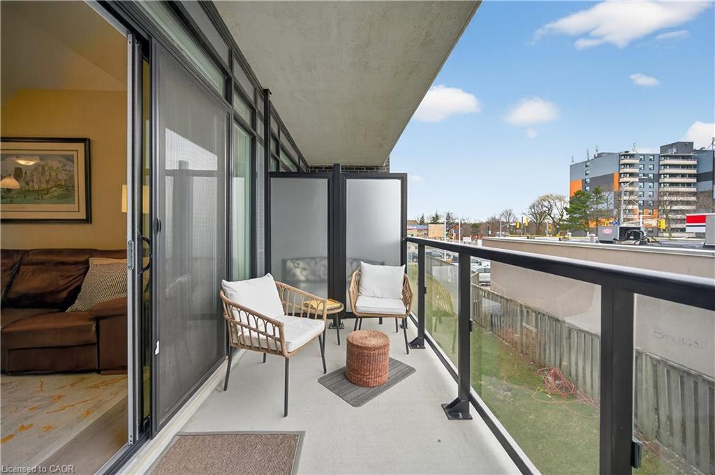 209-5 Hamilton Street N Property Photo 32