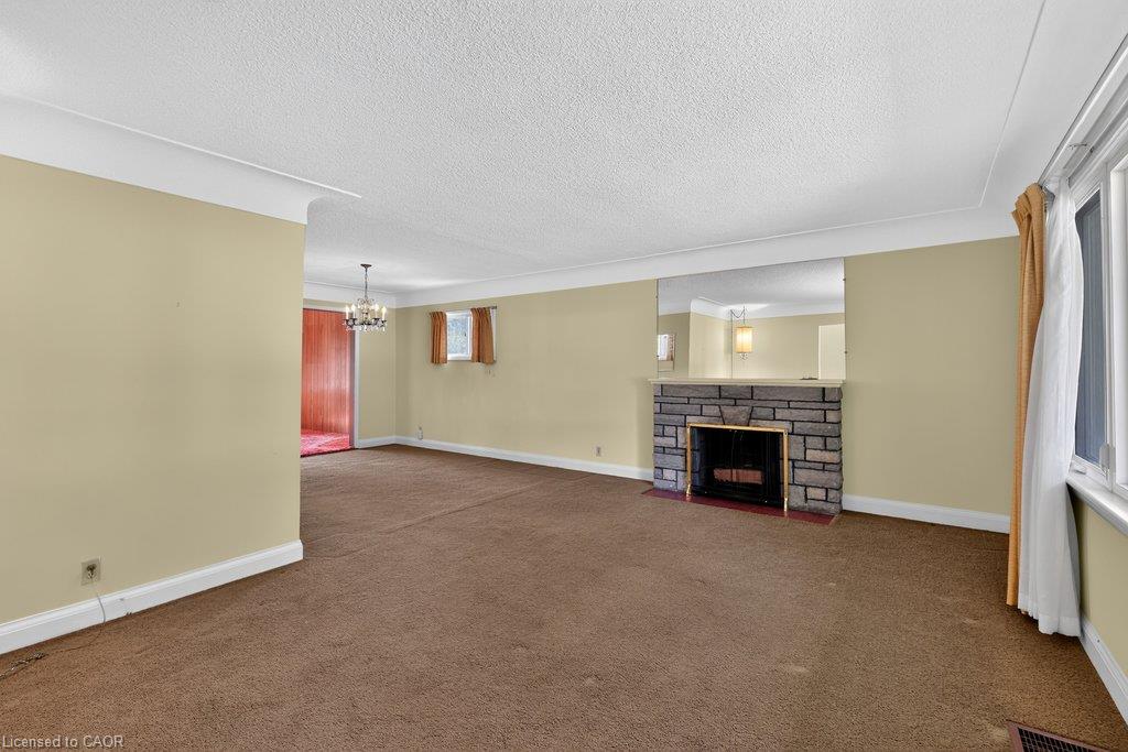 948 Long Drive Property Photo 5
