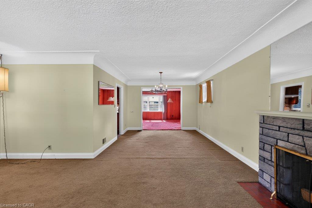 948 Long Drive Property Photo 6