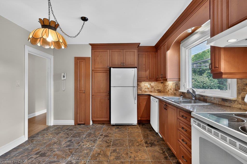 948 Long Drive Property Photo 10