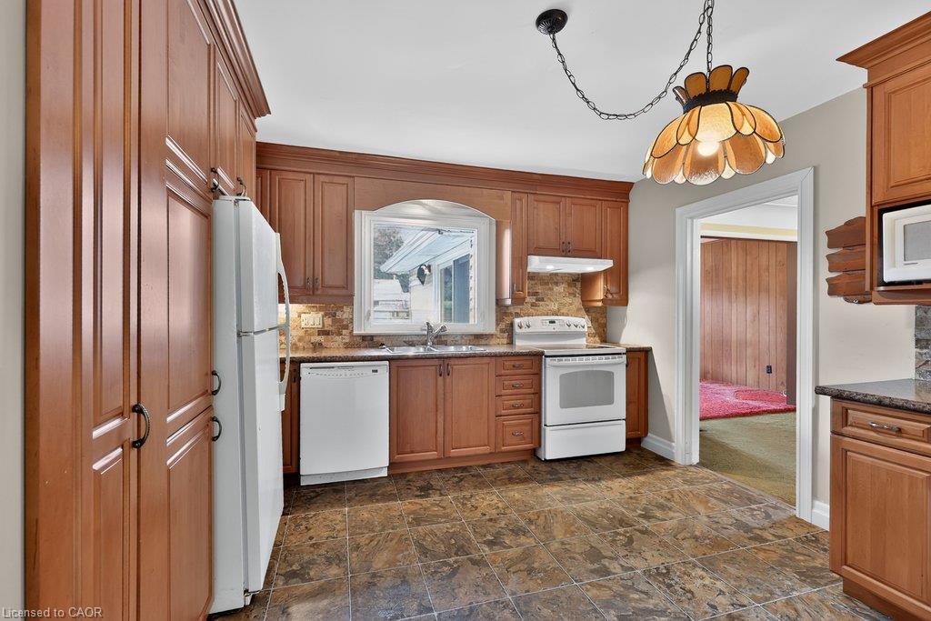 948 Long Drive Property Photo 11