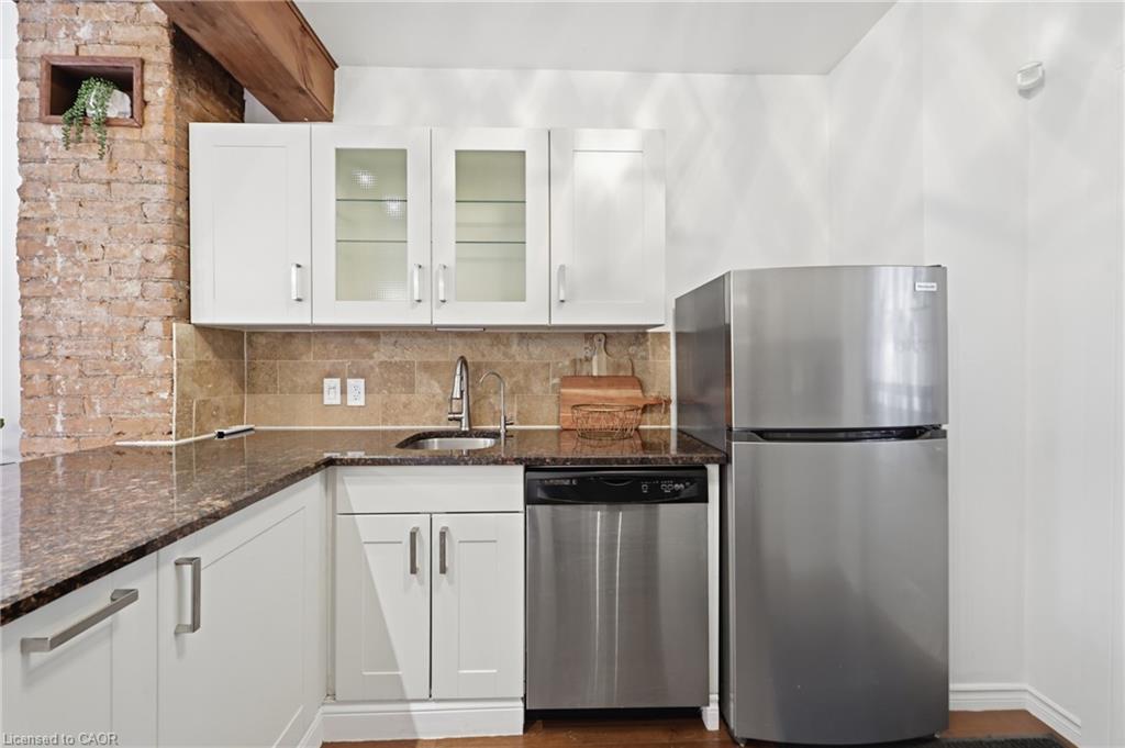 128 Robert Street Property Photo 14