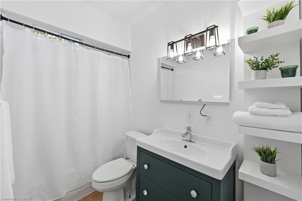 128 Robert Street Property Photo 22