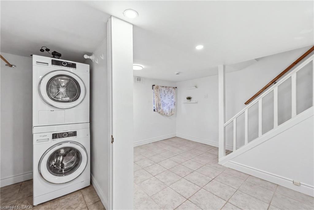 128 Robert Street Property Photo 23