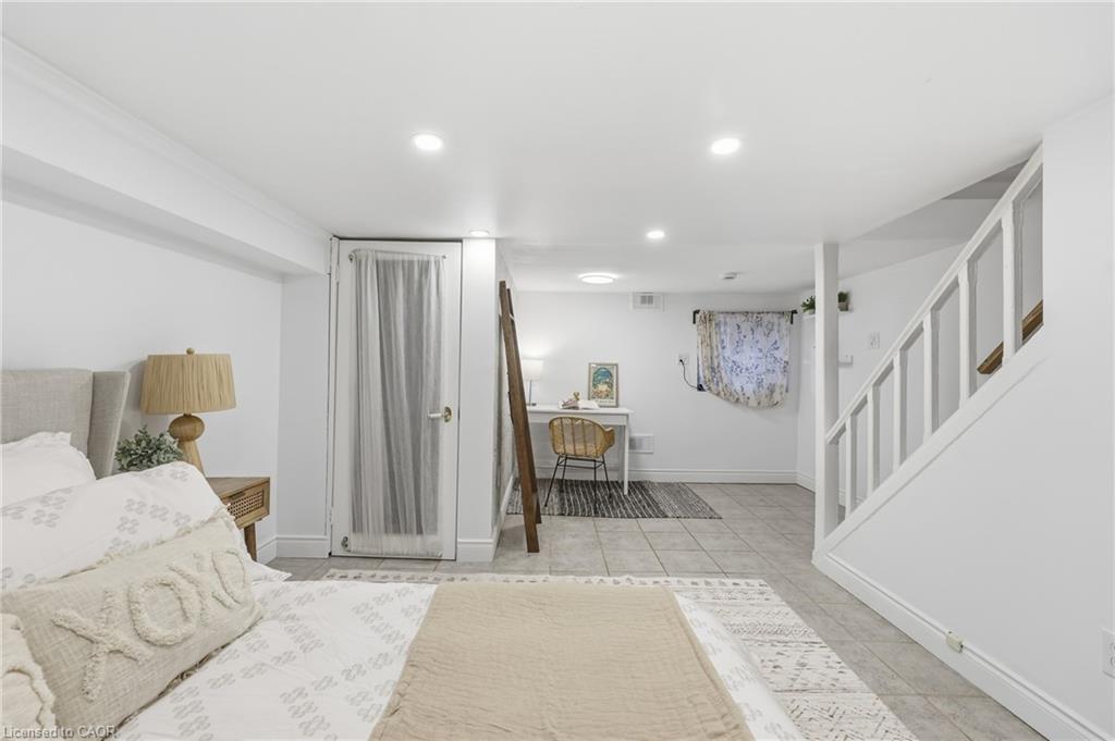 128 Robert Street Property Photo 25