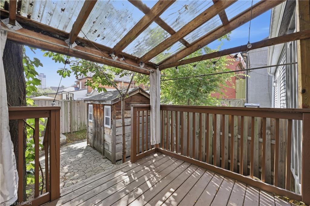 128 Robert Street Property Photo 28