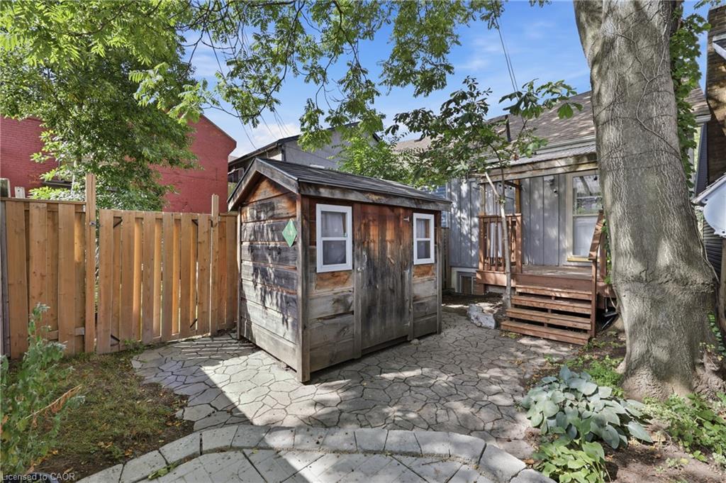128 Robert Street Property Photo 29