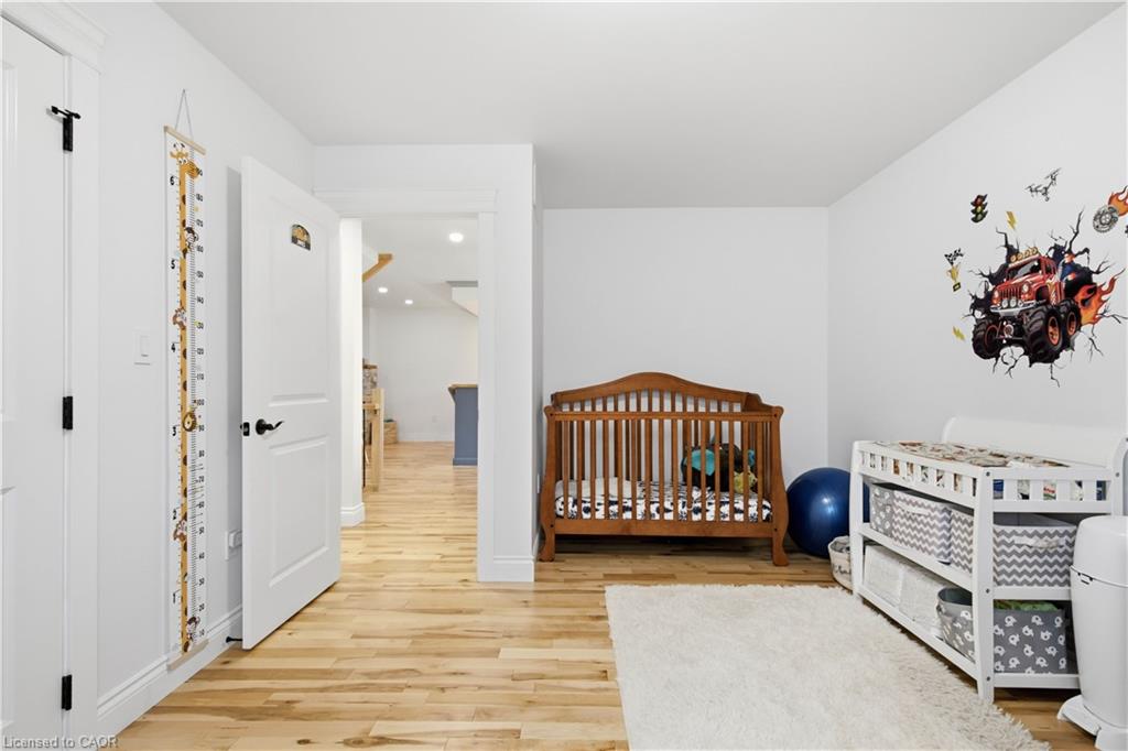 1238 Snyder's Road E Property Photo 14