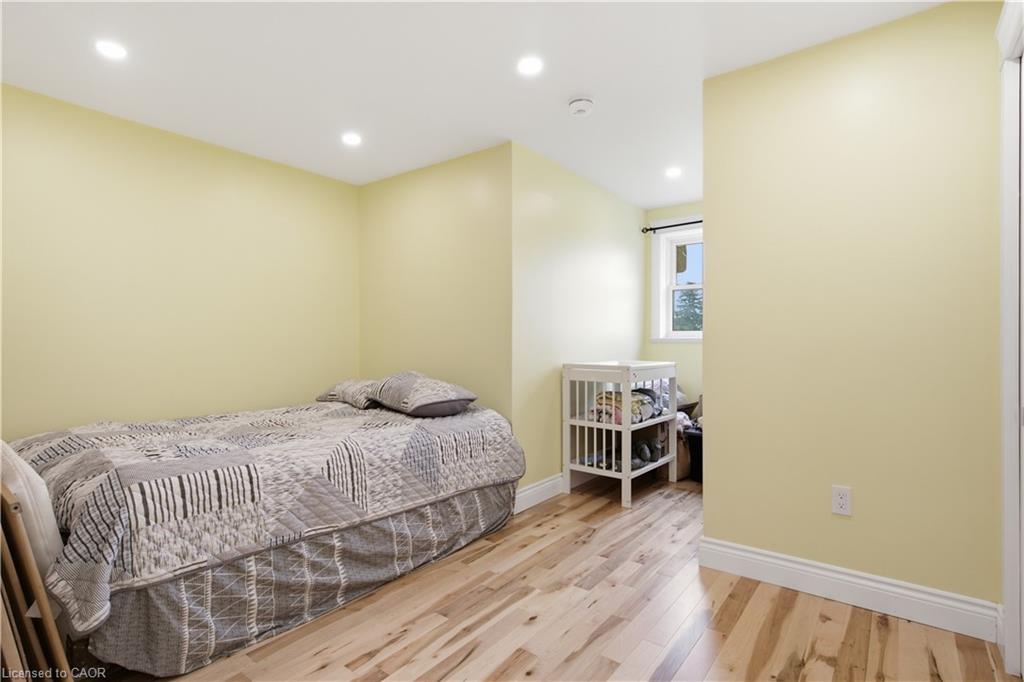 1238 Snyder's Road E Property Photo 19