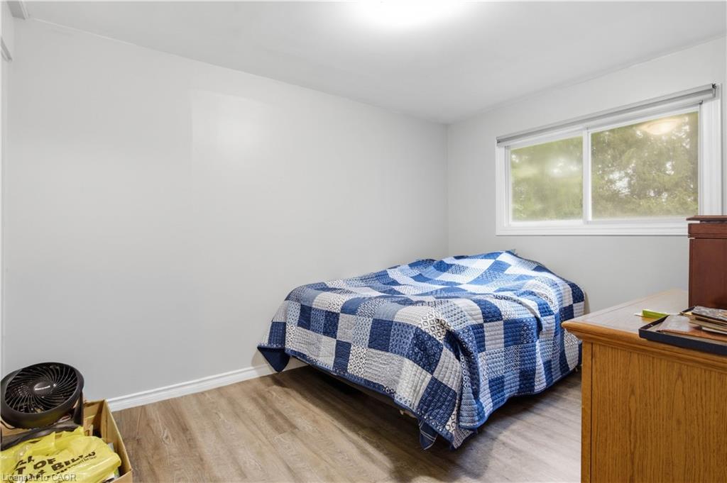 1238 Snyder's Road E Property Photo 32