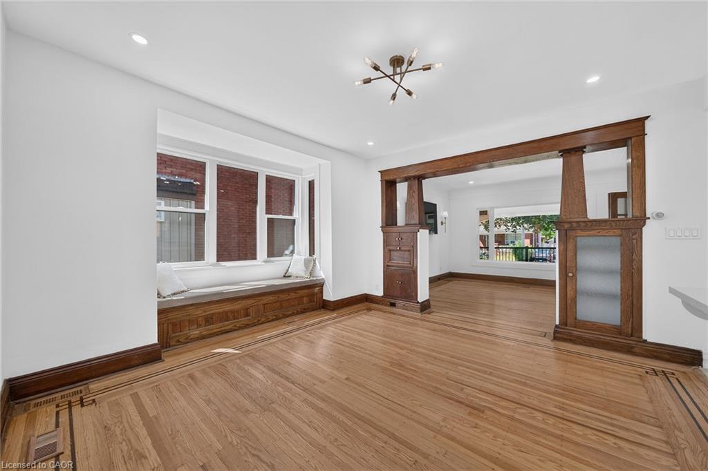 229 Park Row S Property Photo 22