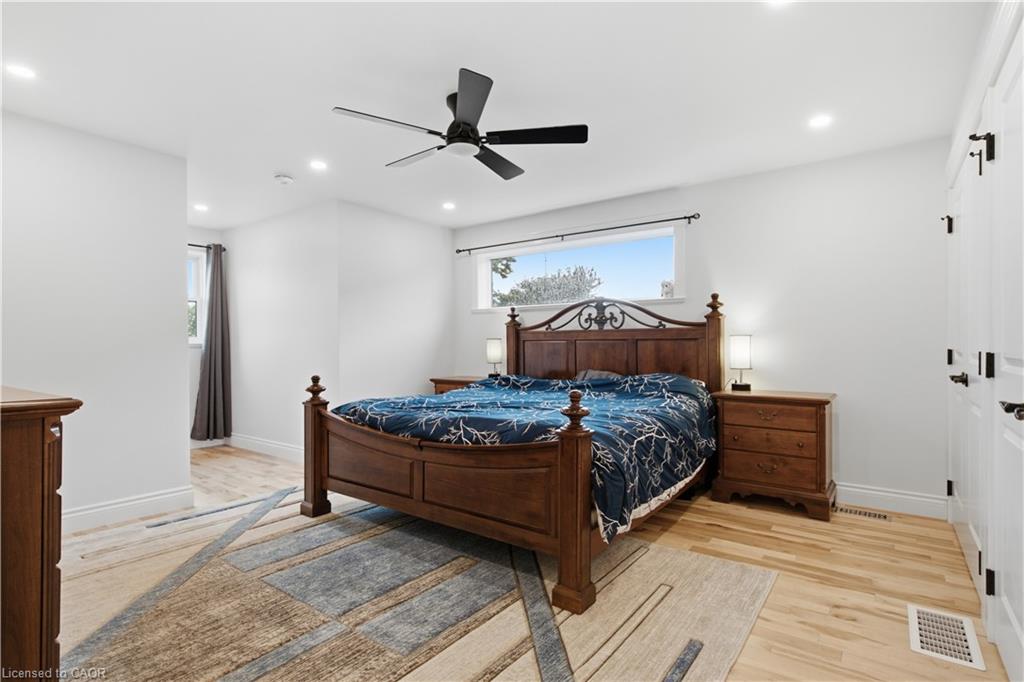 1238 Snyder's Road E Property Photo 29