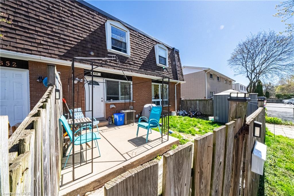 648-654 Francis Road Property Photo 4