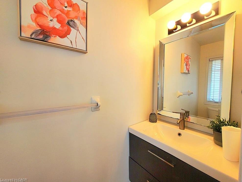 559 Victoria Road Property Photo 10