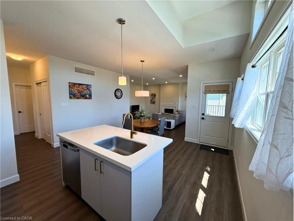 7-6 Shores Lane Property Photo 3