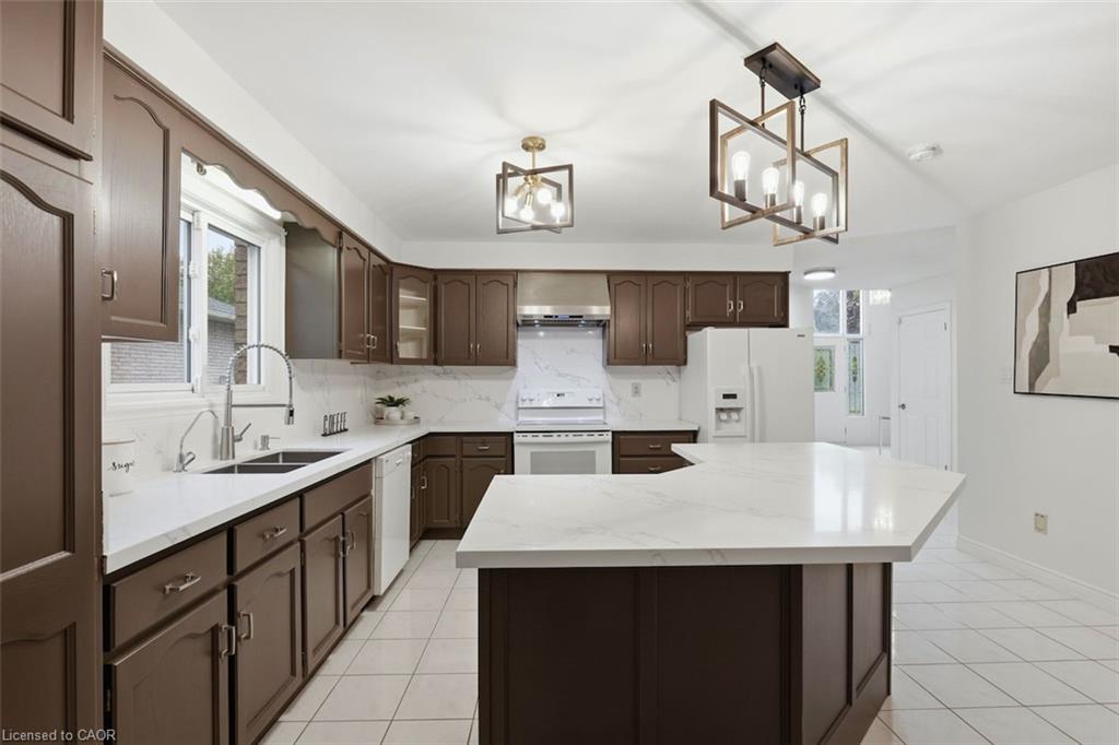 12 Sumner Crescent Property Photo 11