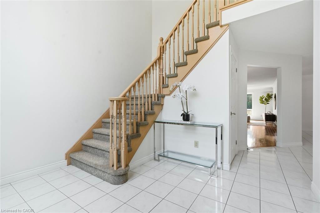 12 Sumner Crescent Property Photo 16