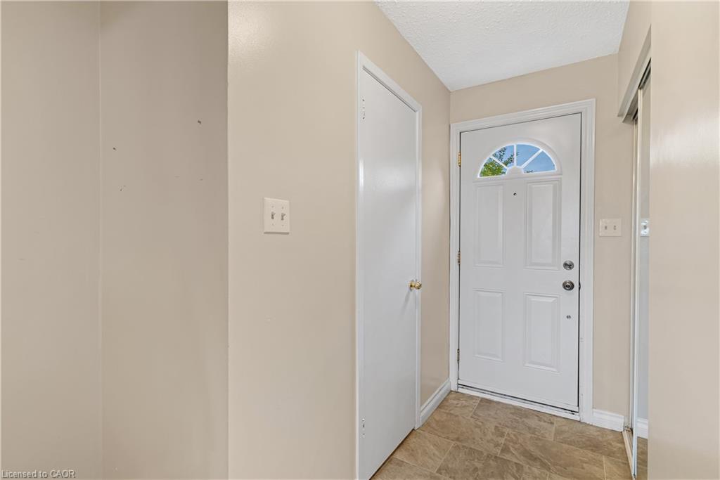 23-25 Upper Canada Drive Property Photo 16