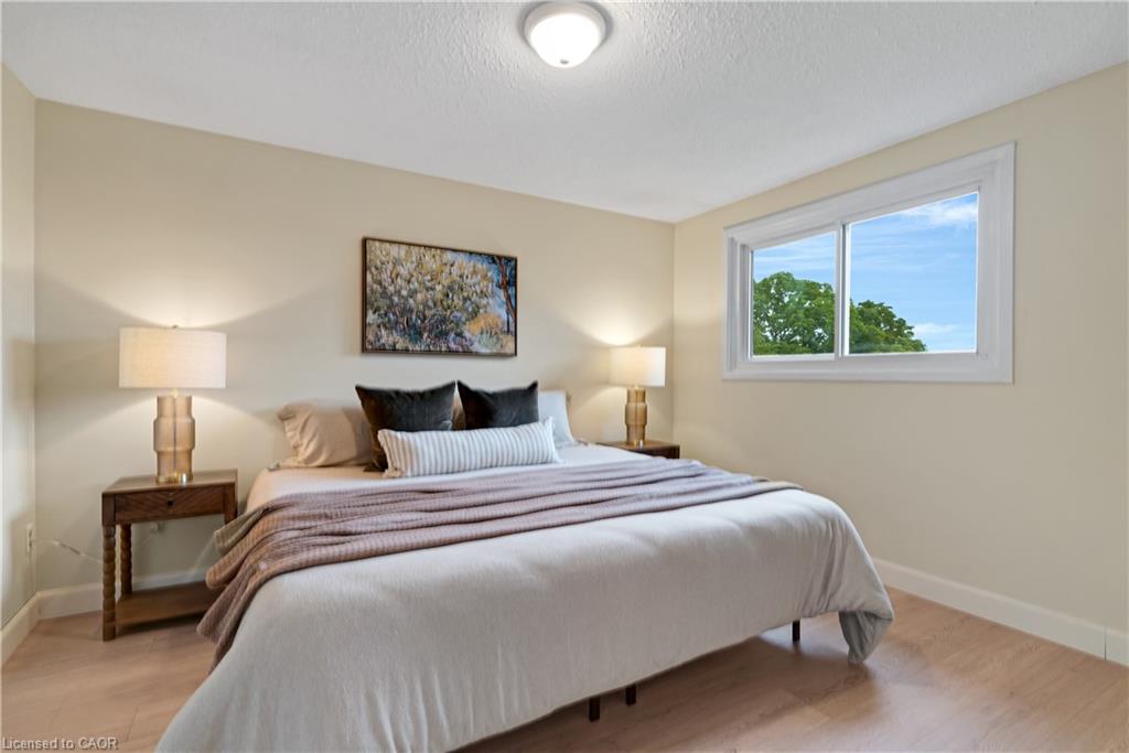 23-25 Upper Canada Drive Property Photo 19