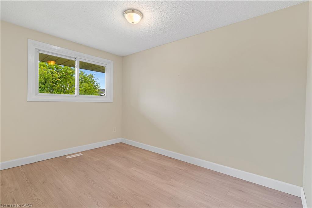 23-25 Upper Canada Drive Property Photo 23
