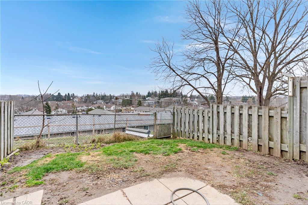 23-25 Upper Canada Drive Property Photo 27
