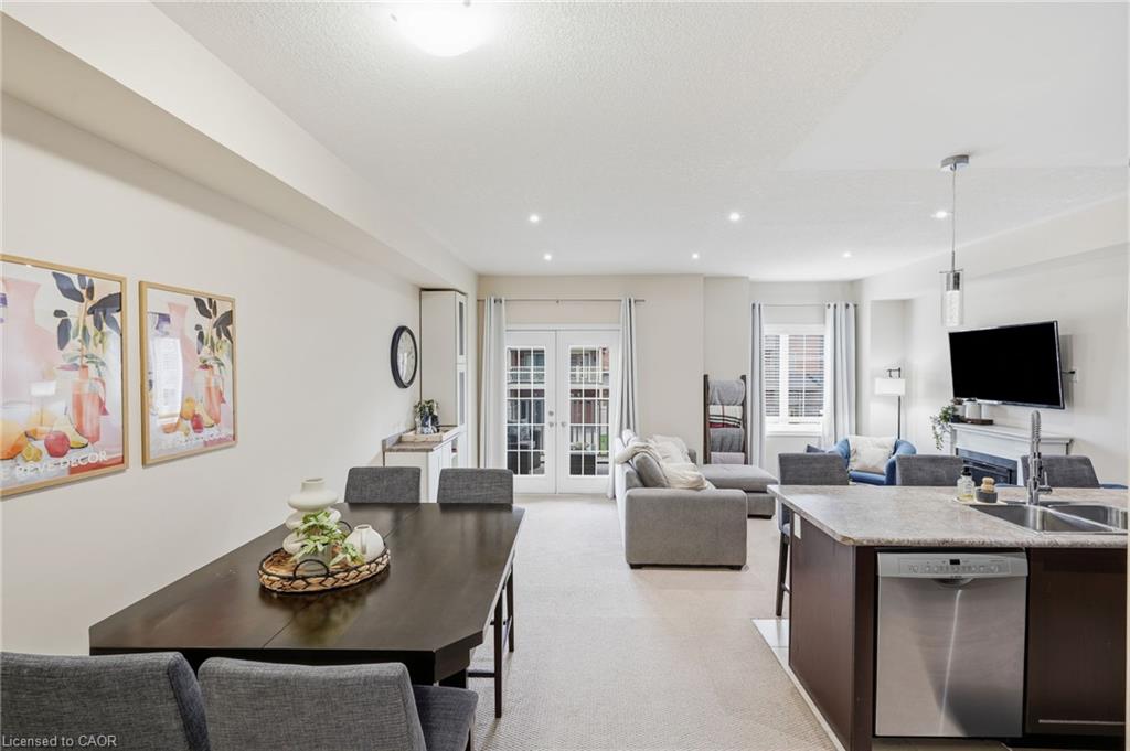 25 Hiscott Drive Property Photo 6