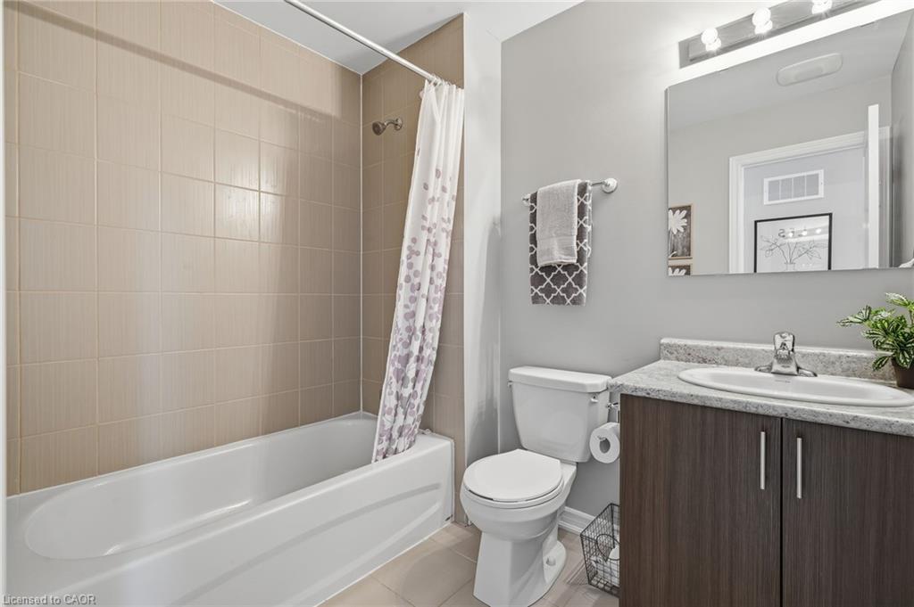 25 Hiscott Drive Property Photo 16