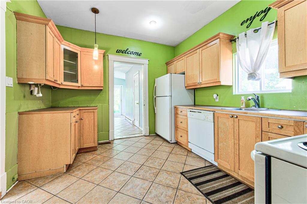 22 Herlan Avenue Property Photo 9