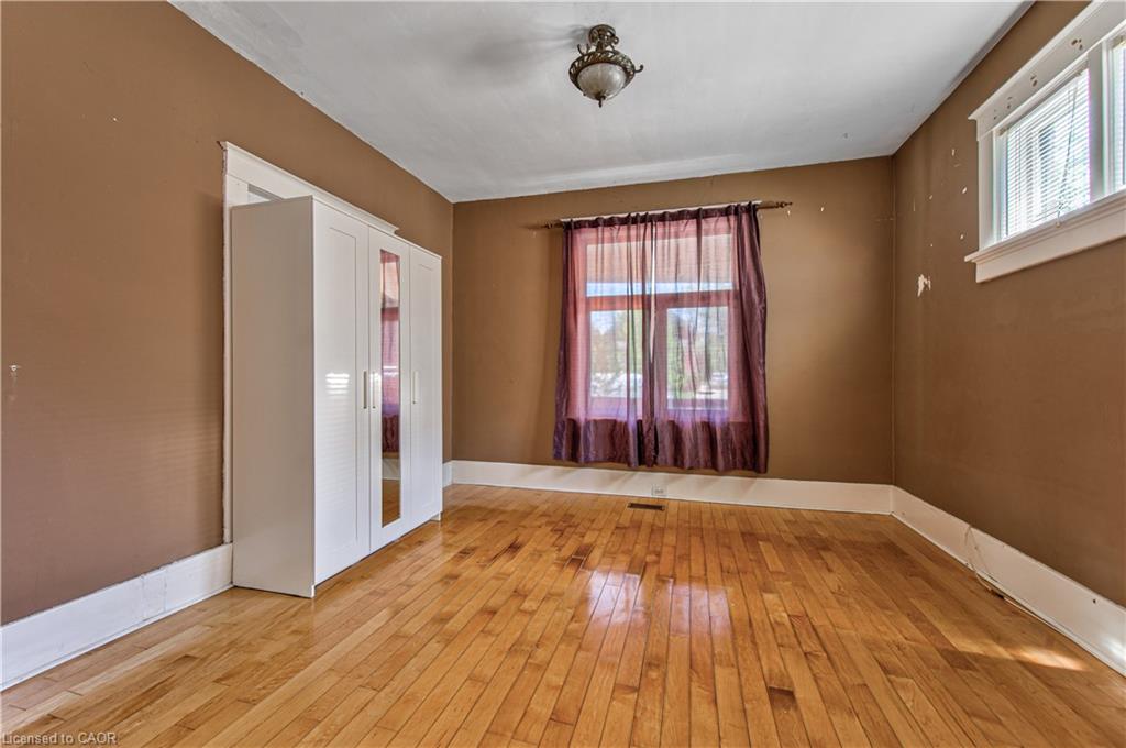 22 Herlan Avenue Property Photo 16