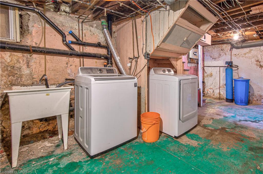 22 Herlan Avenue Property Photo 24