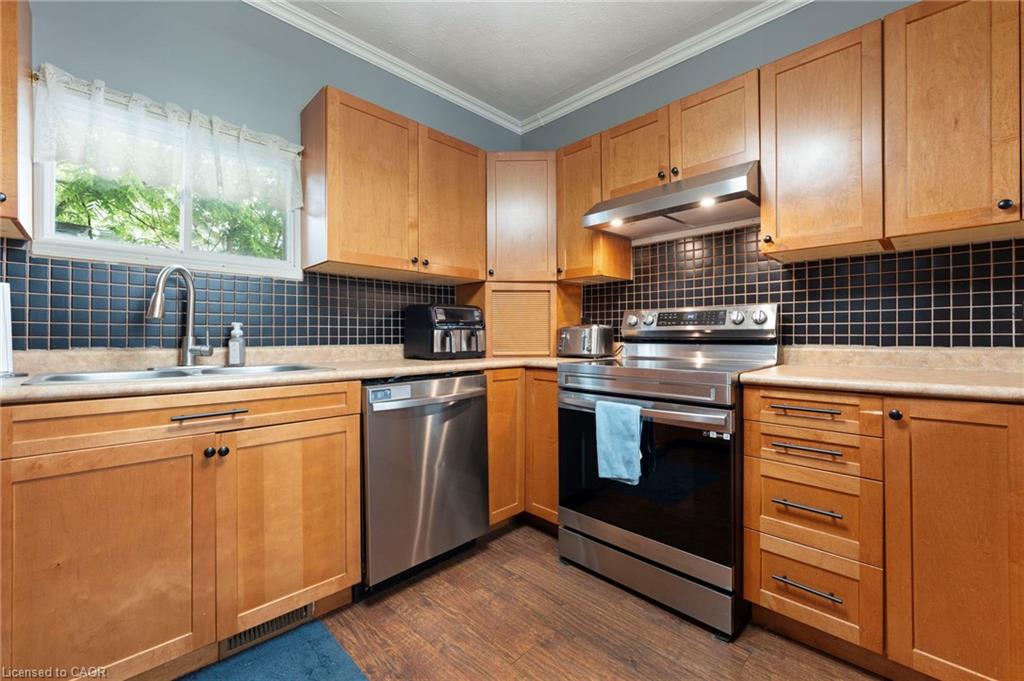 17 Bertha Street Property Photo 10