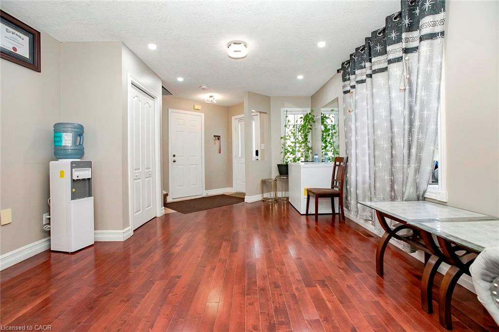 107 Glencliffe Court Property Photo 7