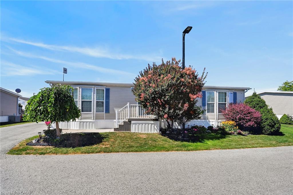 393-3033 Townline Road Property Photo 1