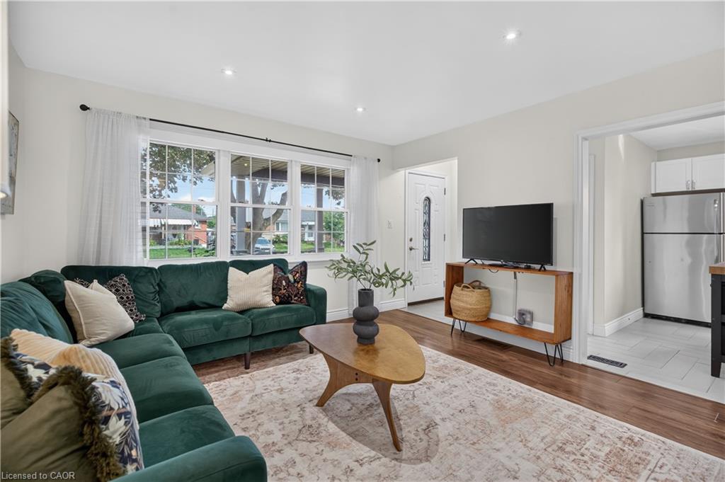 24 Castlefield Drive Property Photo 5