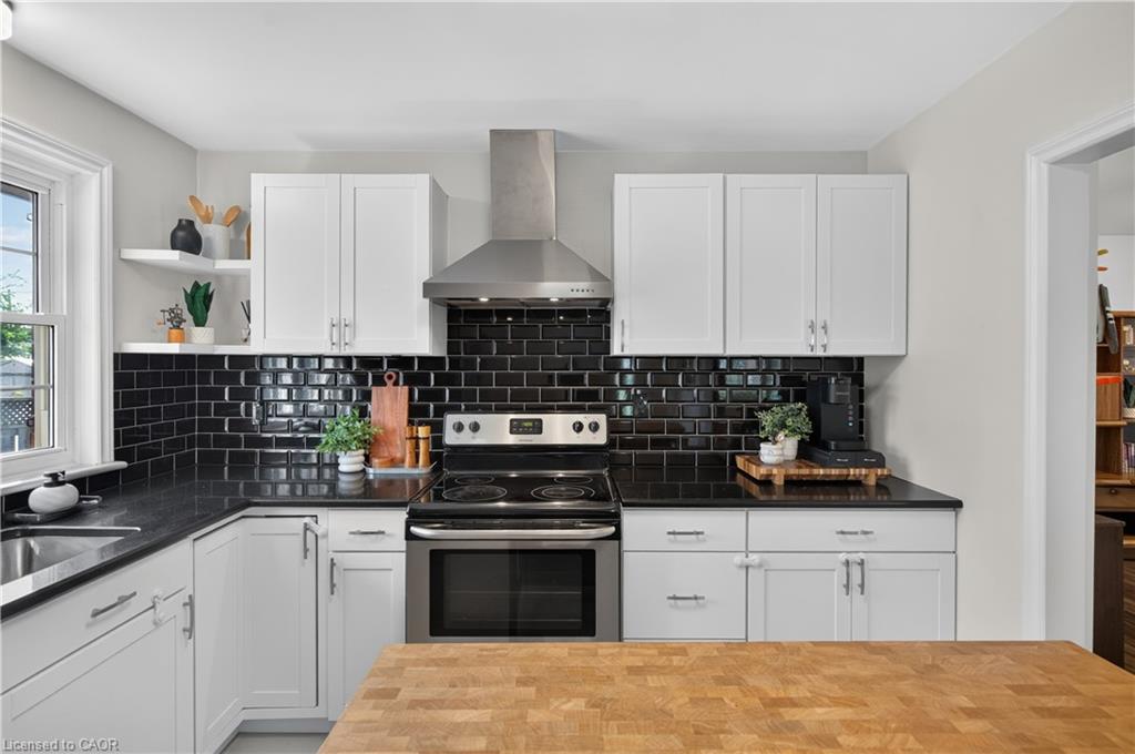 24 Castlefield Drive Property Photo 11